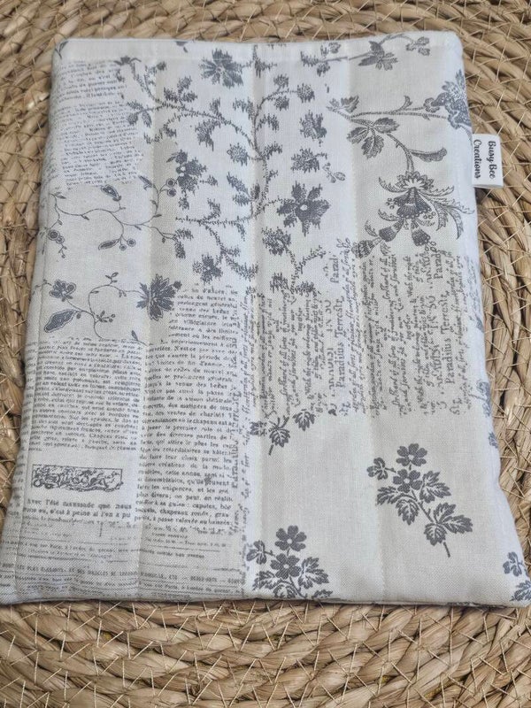 Script floral kindle sleeve