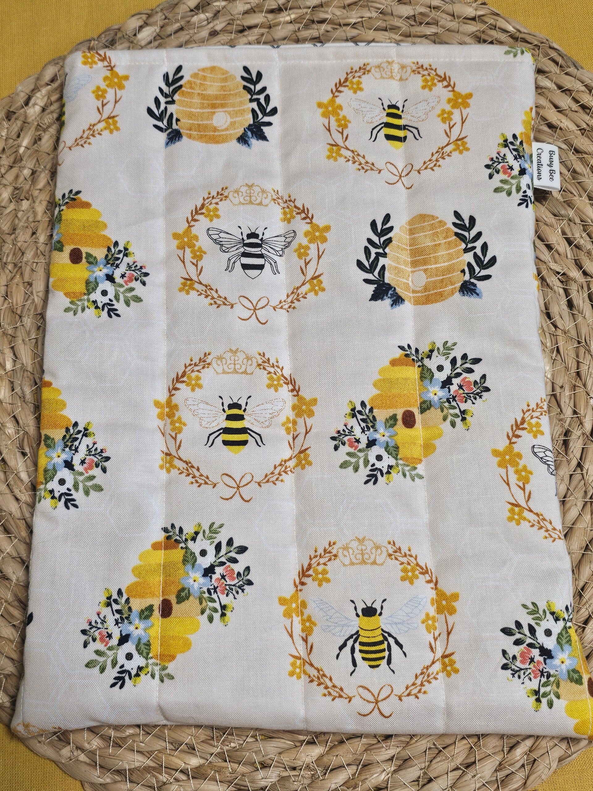 Pretty bee book sleeve