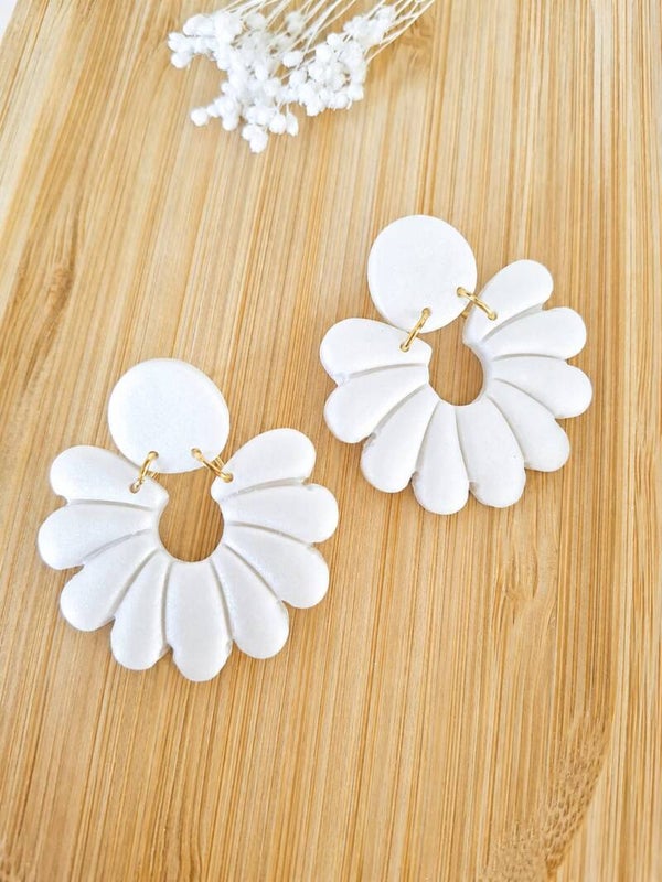 Pearl Camelia