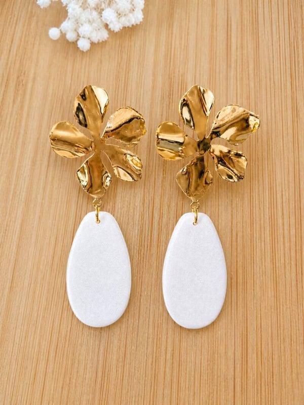Pearl Camelia Drop