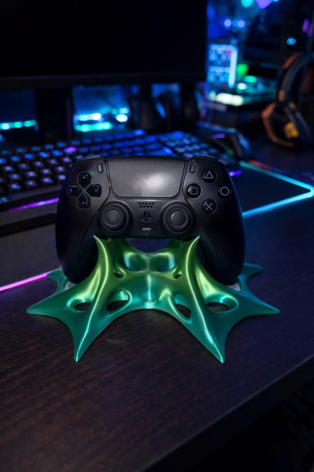 Secured Form Controller Stand - PS5