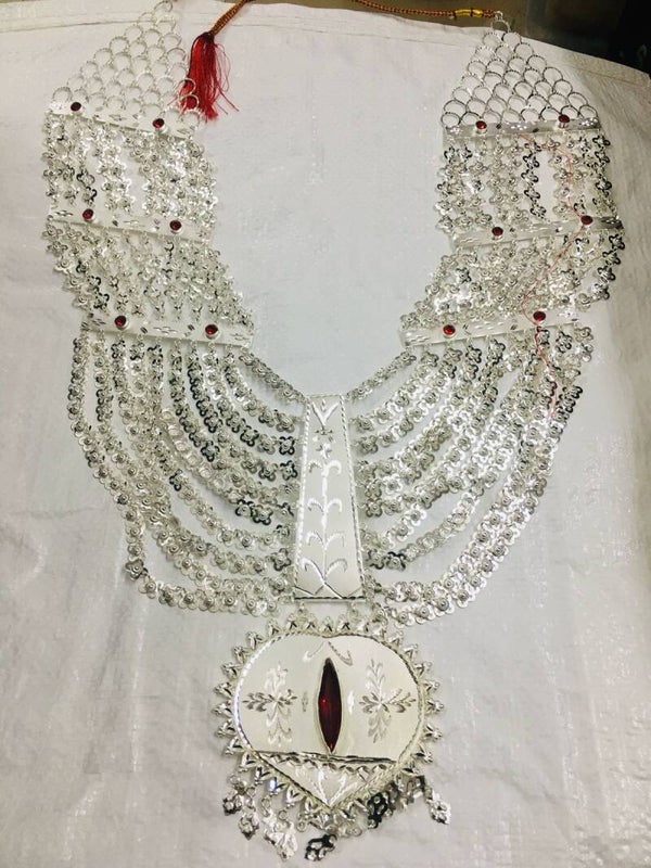 Collier moucharousi