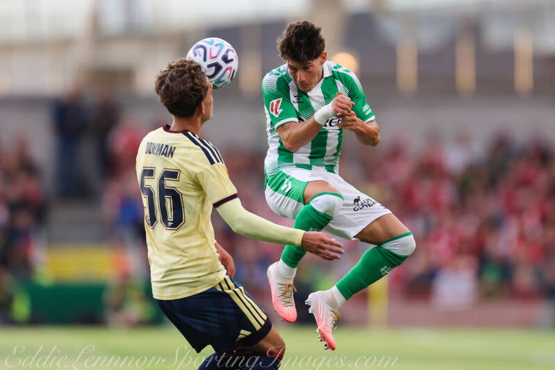 arsenal-v-real-betis-23-of-62-standard.jpg