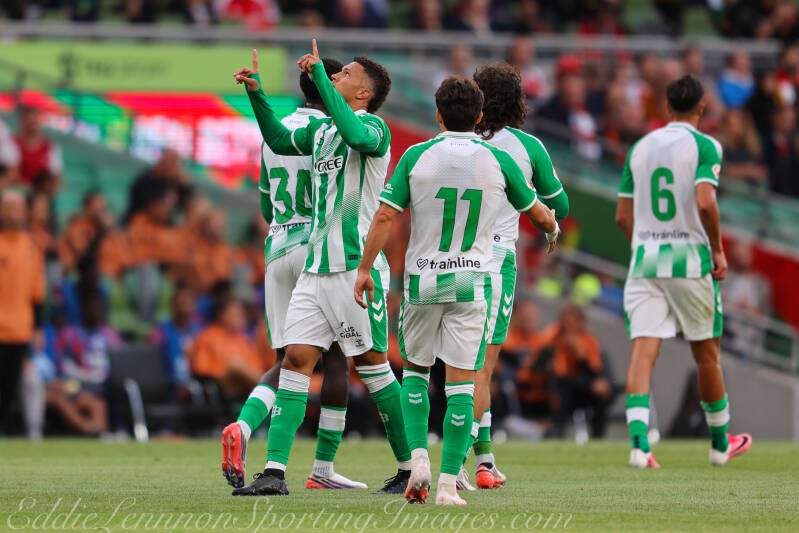 arsenal-v-real-betis-24-of-62-standard.jpg