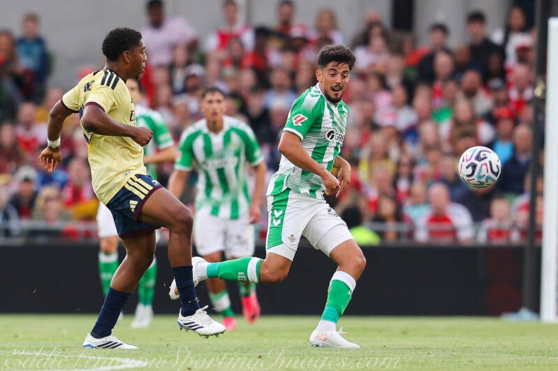 arsenal-v-real-betis-27-of-62-standard.jpg