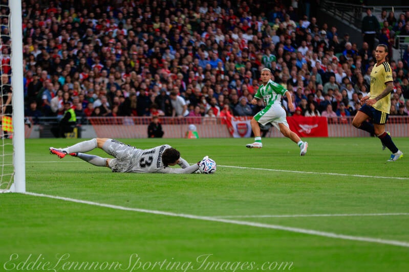 arsenal-v-real-betis-28-of-62-standard.jpg