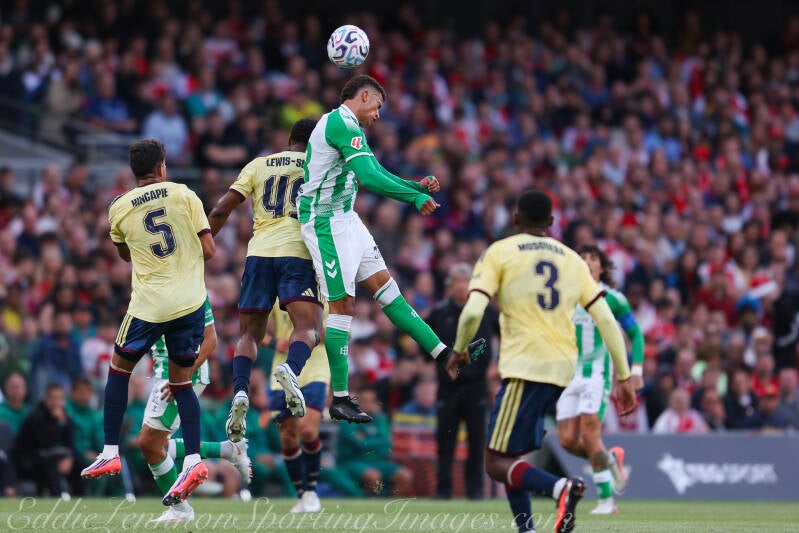 arsenal-v-real-betis-37-of-62-standard.jpg