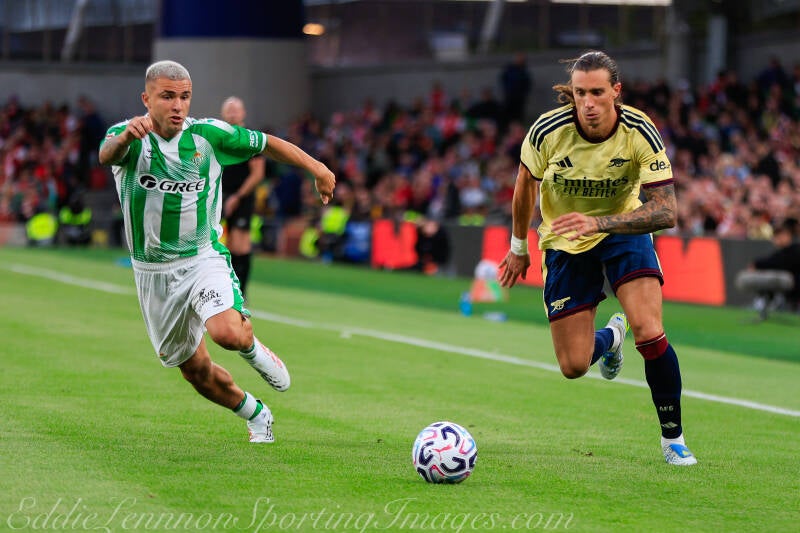 arsenal-v-real-betis-50-of-62-standard.jpg