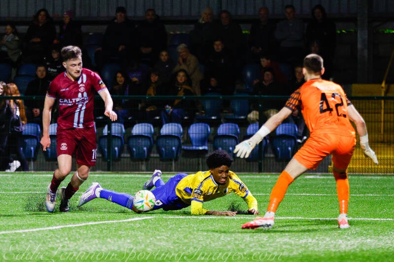 cobh-v-longford-72-of-77-standard.jpg