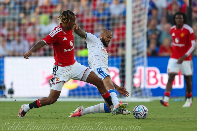manchester-united-v-leeds-united-15-of-61-standard.jpg