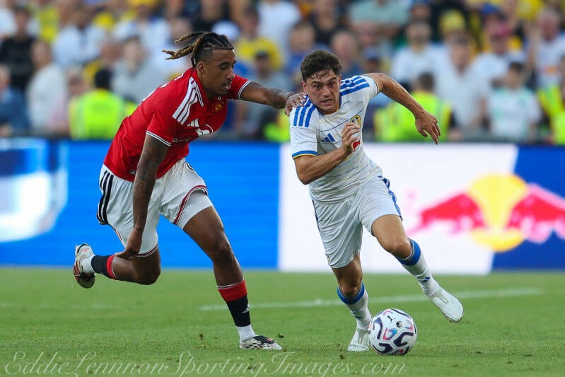 manchester-united-v-leeds-united-16-of-61-standard.jpg