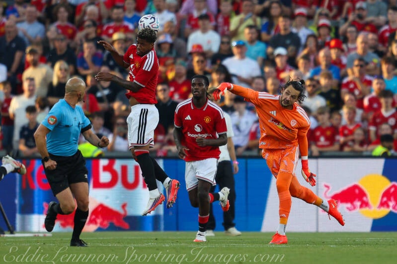 manchester-united-v-leeds-united-18-of-61-standard.jpg