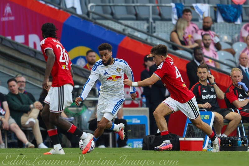 manchester-united-v-leeds-united-25-of-61-standard.jpg