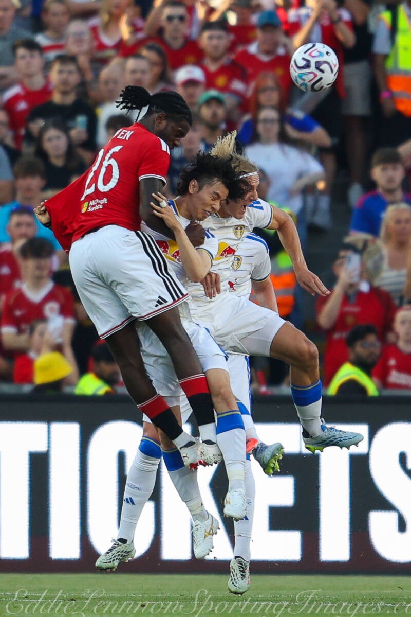 manchester-united-v-leeds-united-6-of-61-standard.jpg