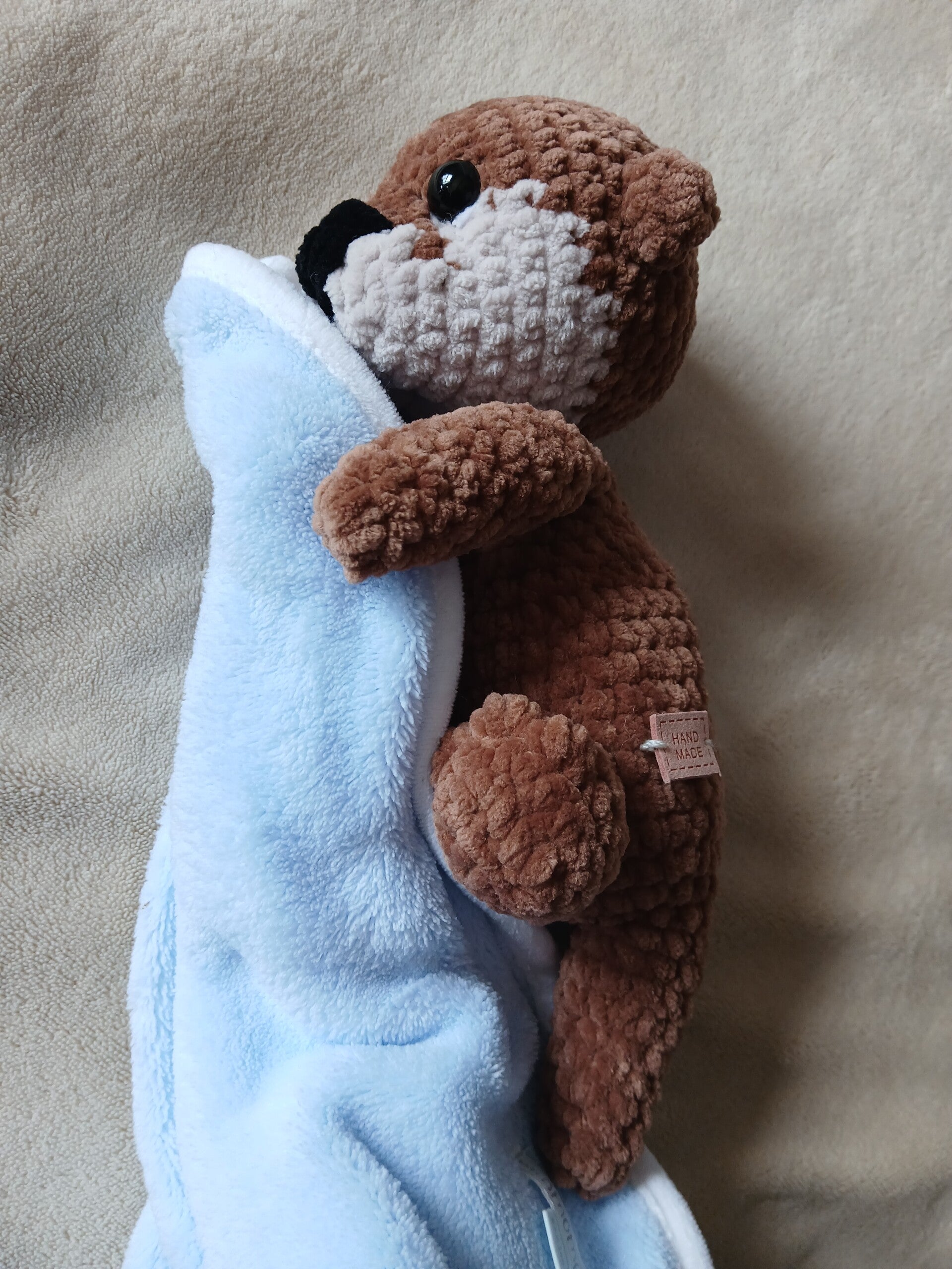 Nutria amigurumi para bebe artesanal  