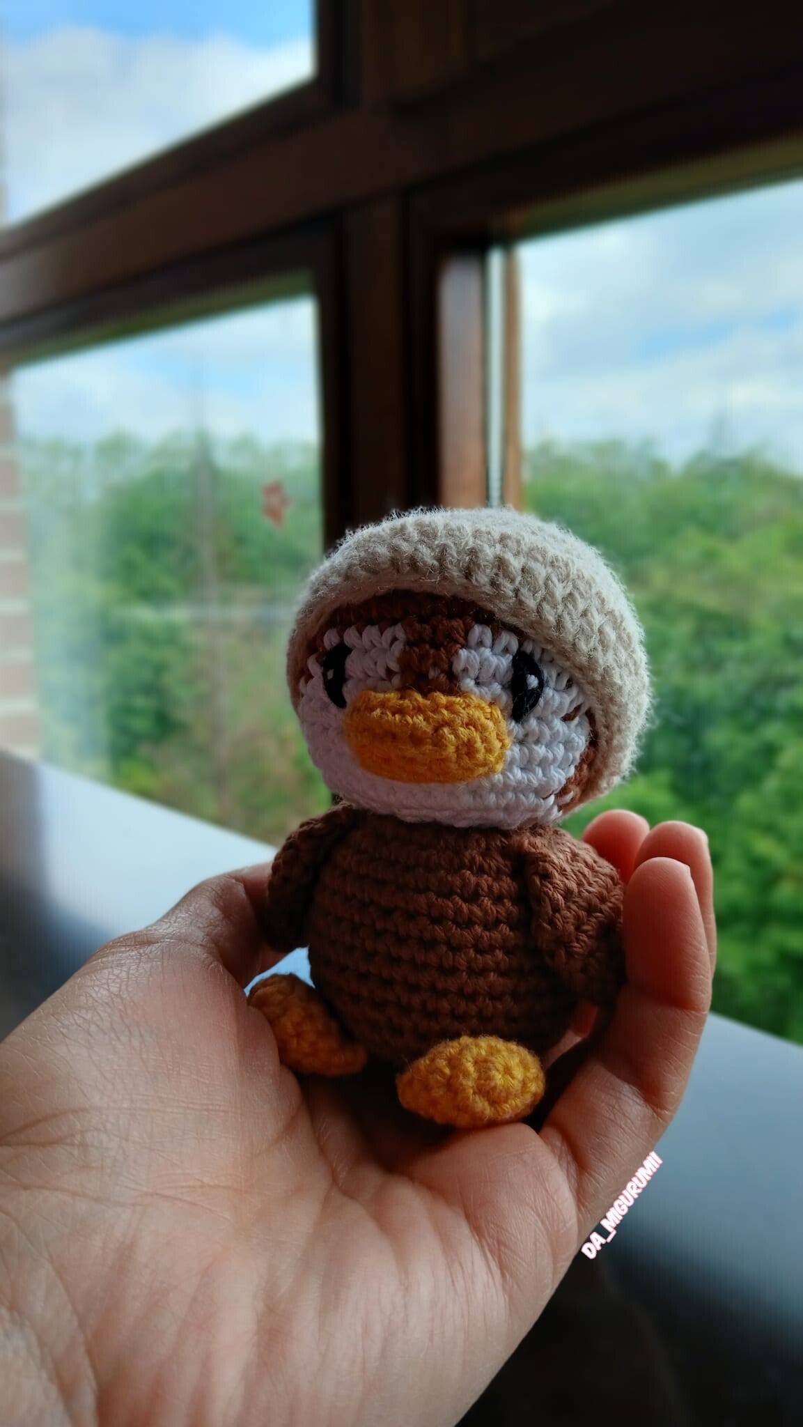 Patito pequeño amigurumi artesanal tejido a mano
