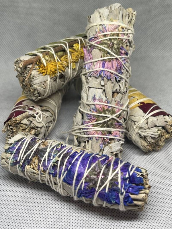 Bundeltje Salie met Gedroogde bloemen