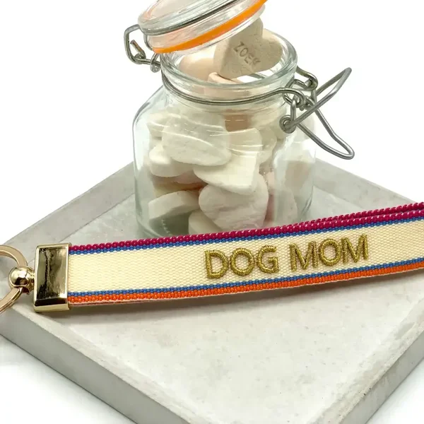 Sleutelhanger - Dog Mom - Verschillende Kleuren