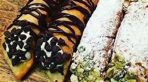 Sicilian Chocolate Cannoli Mini