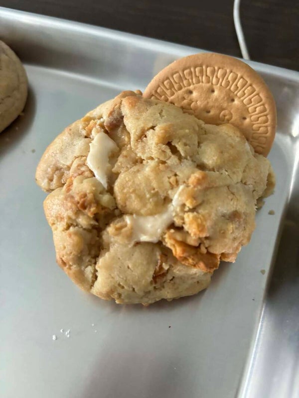 Macadamia & Maria’s cokie