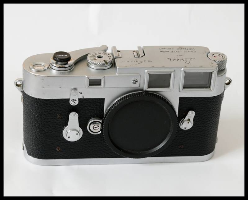 Leica-5.jpg