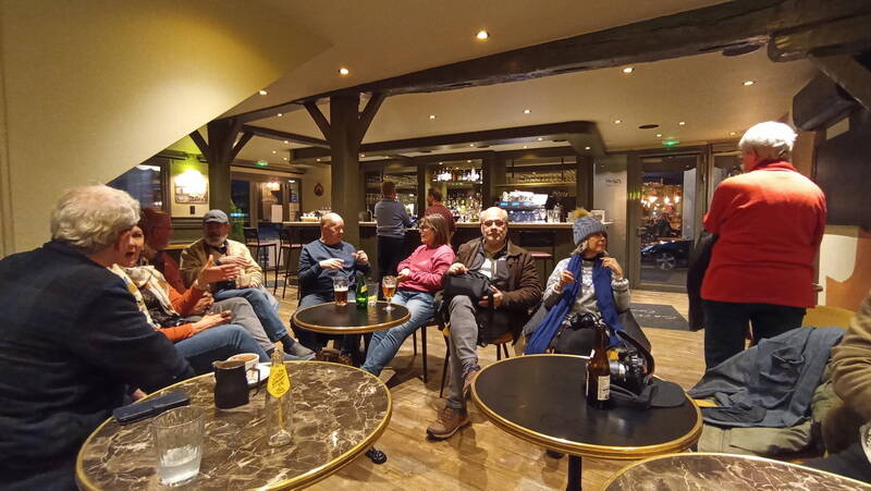 cafe-de-paris-2-standard.jpg