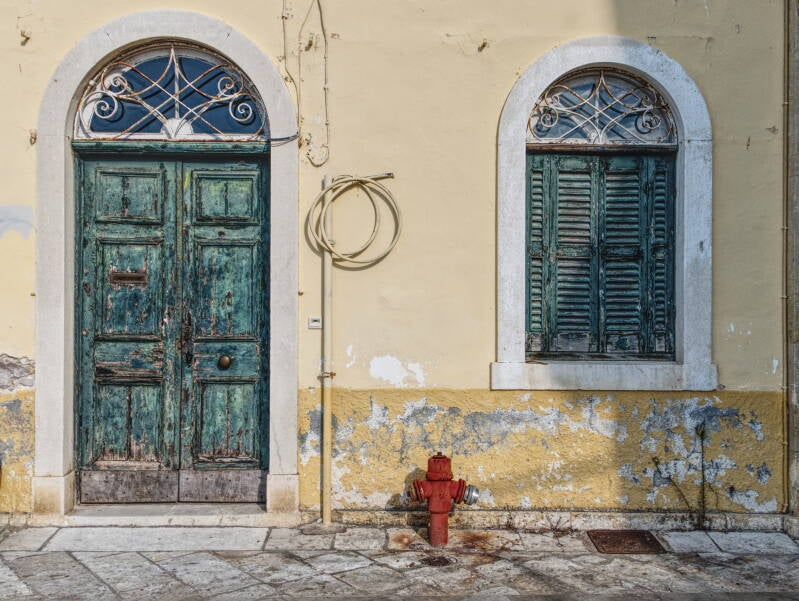 corfu-old-town-standard.jpg