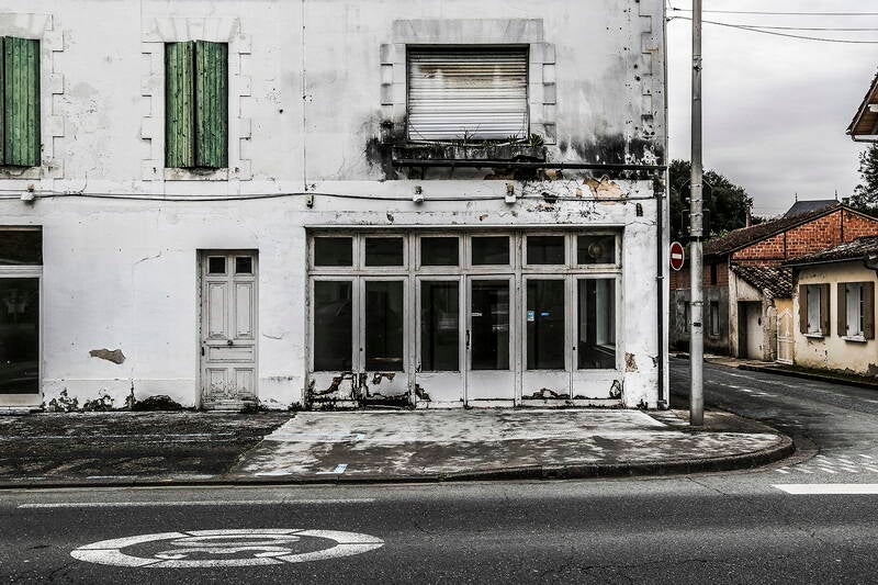 lee-derelict-001_resize-standard.jpg