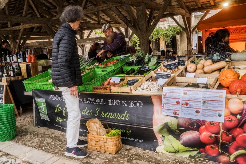 produce-local-and-bio-standard.jpg