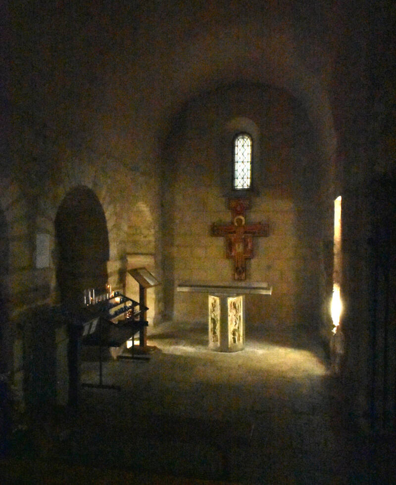 secret-chapel-crit-standard.jpg