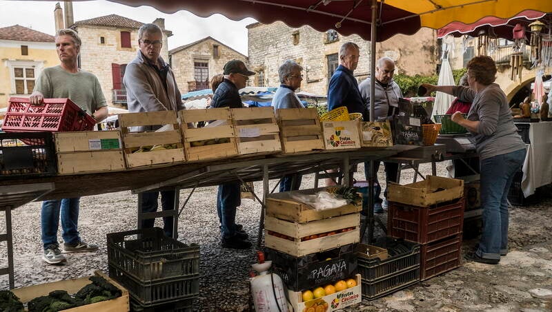 stall-holder-behind-the-scenes-standard.jpg