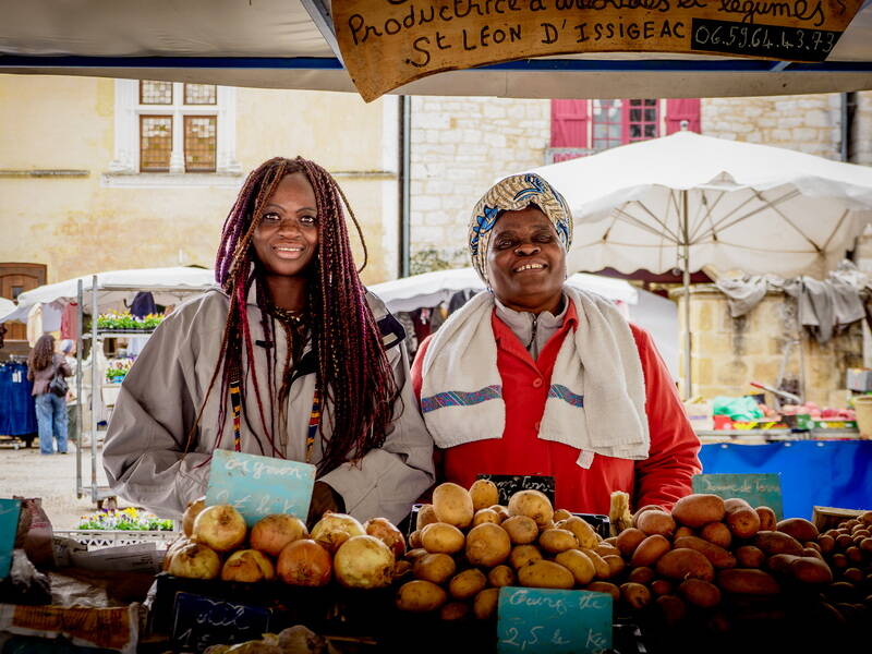 stall-holder-service-with-a-smile-standard.jpg