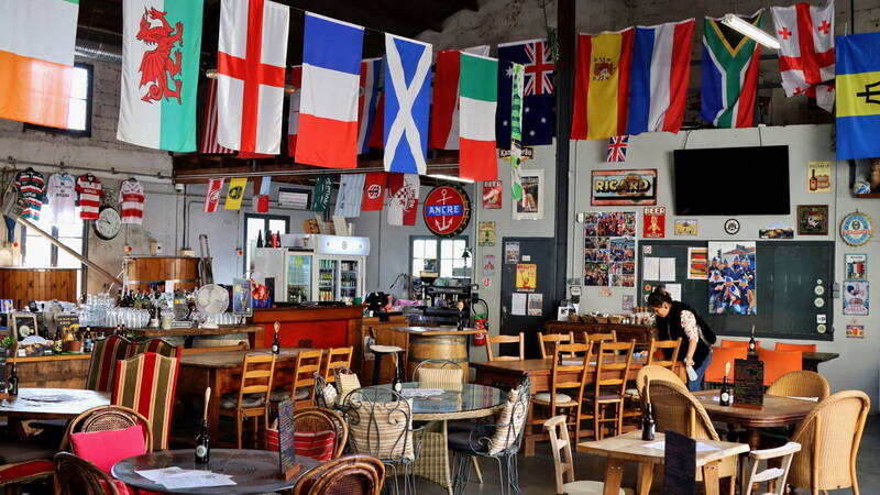 stalls-craft-beer-shop-keeper-bi-res-de-la-bastide-standard.jpg
