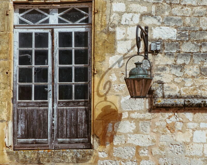 window-lantern-light-standard-6bdas2.jpg