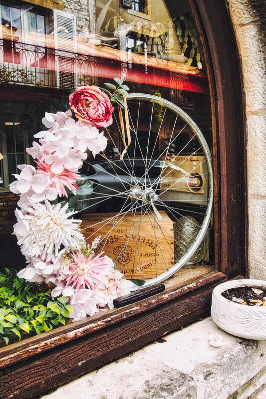 window-story-in-a-window-standard.jpg