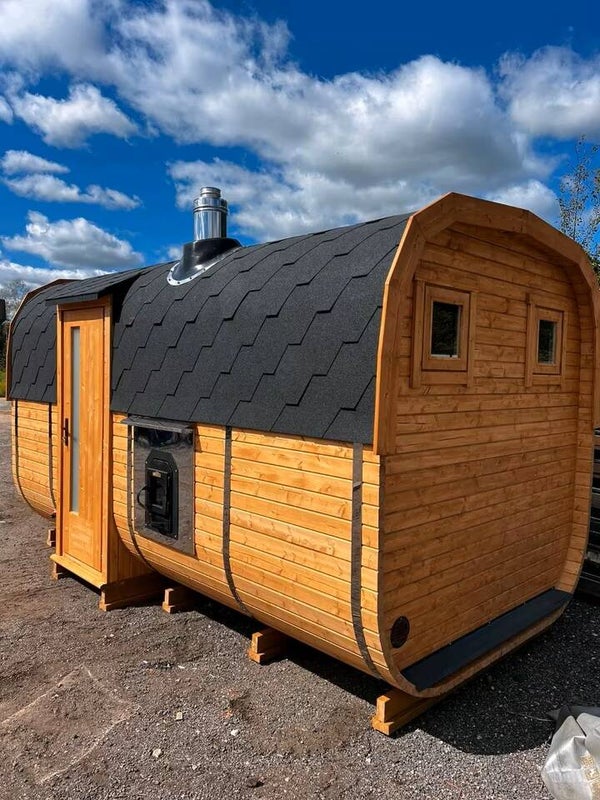 Sauna Modell Quadro – Gartensauna mit Ruhebereich & 9 kW Elektroofen