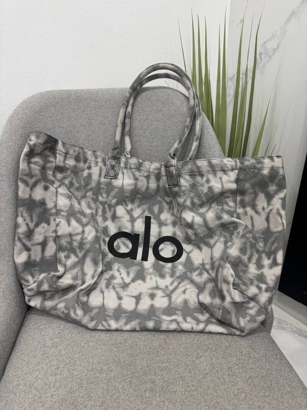 ALO yoga tote bag