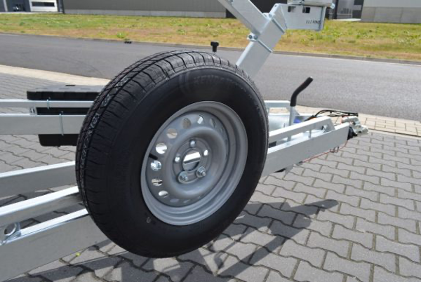 Wiel + band 185 R14 900kg