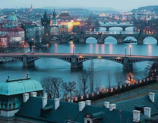 PRAGA