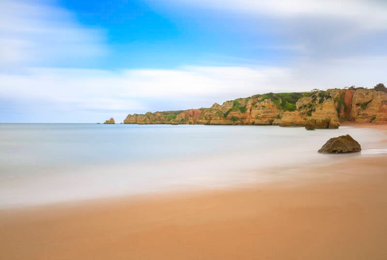 lagos-cliffs-2-standard-0hcacj.jpg