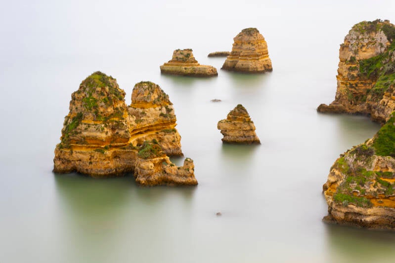 lagos-cliffs-8-standard-09fywd.jpg