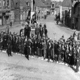 Wierden-BurgemeestervandenBergplein-Bevrijding-1945.jpg