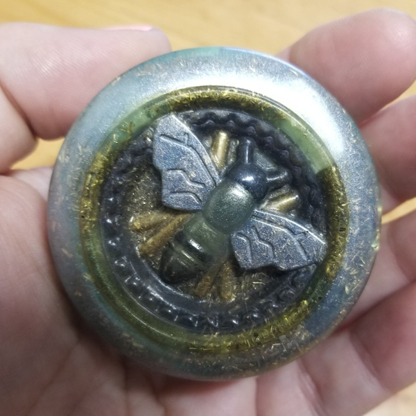 Bee Orgonite Puck