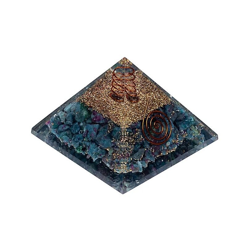 Orgonite Pyramide rubis en Kyanite