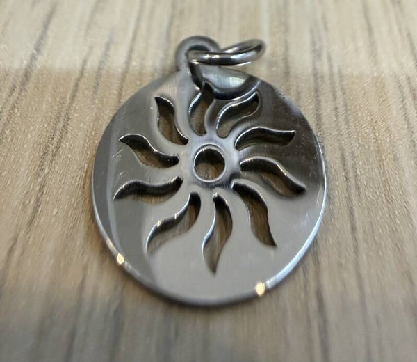 Pendentif argenté Soleil