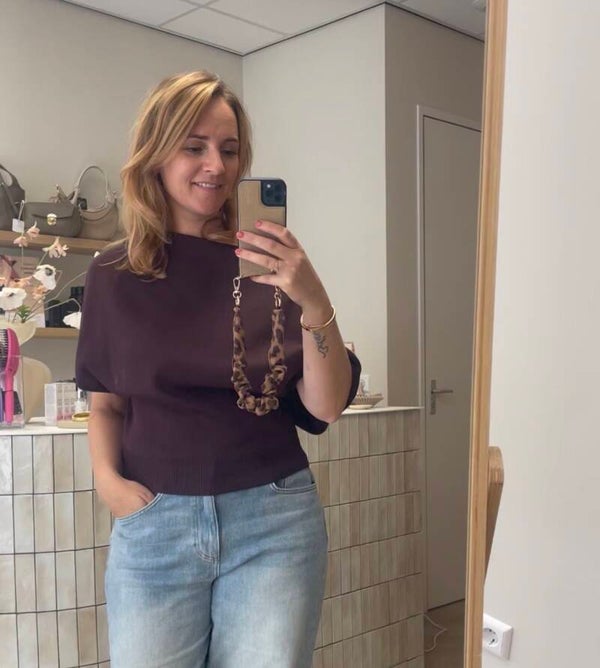 Bruine off shoulder top