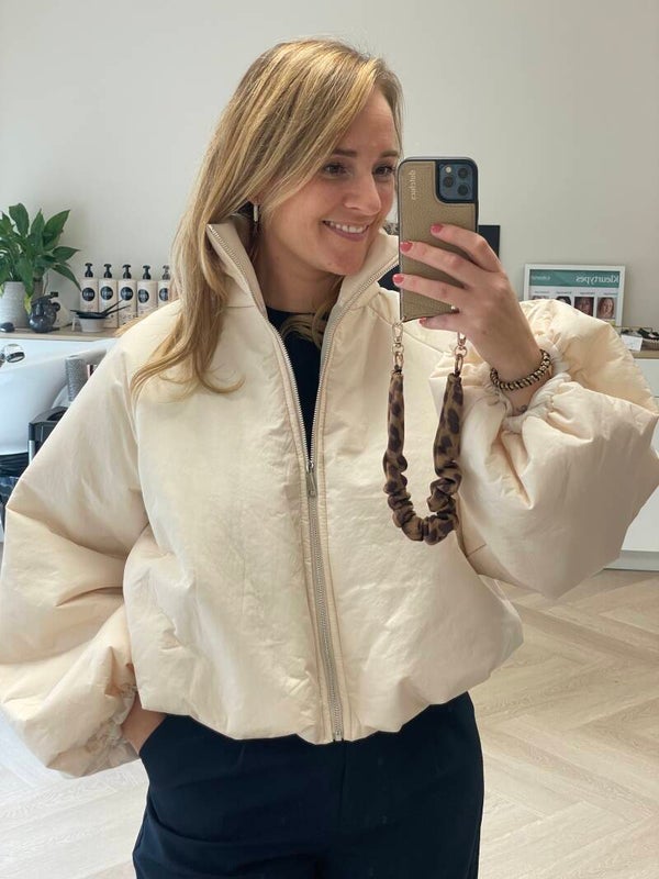 Puffy bomber crème
