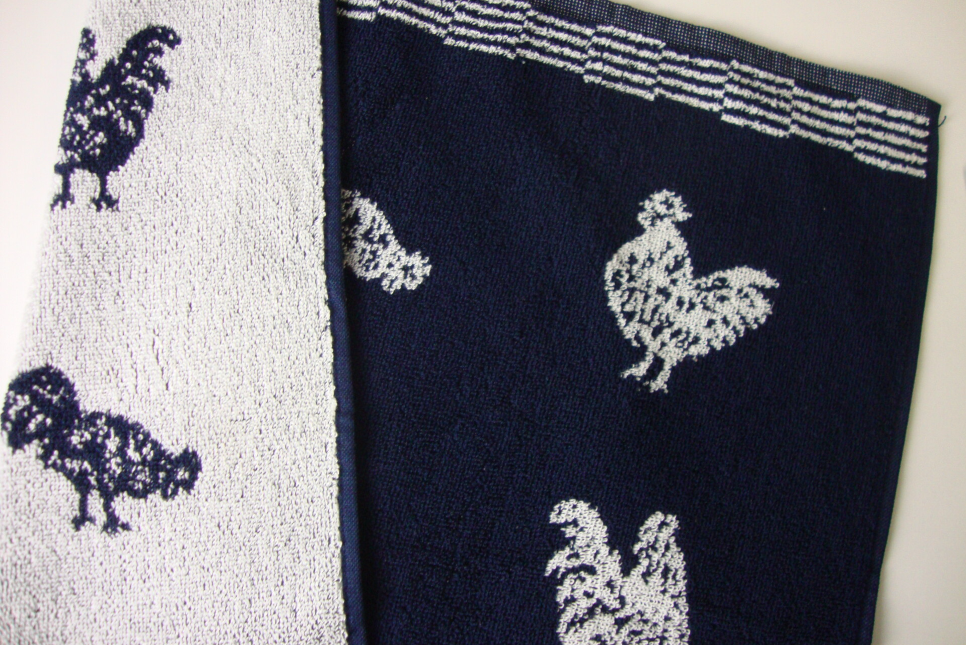 Keukendoek kippen marine/cremé