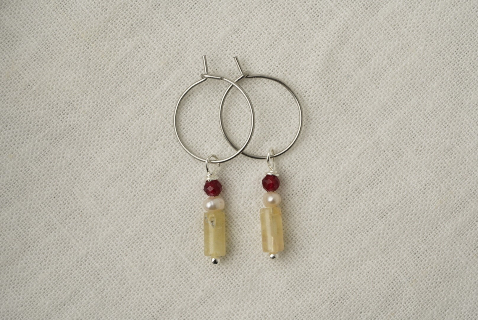 Oorbellen Fluoriet, Robijn en Zoetwaterparel