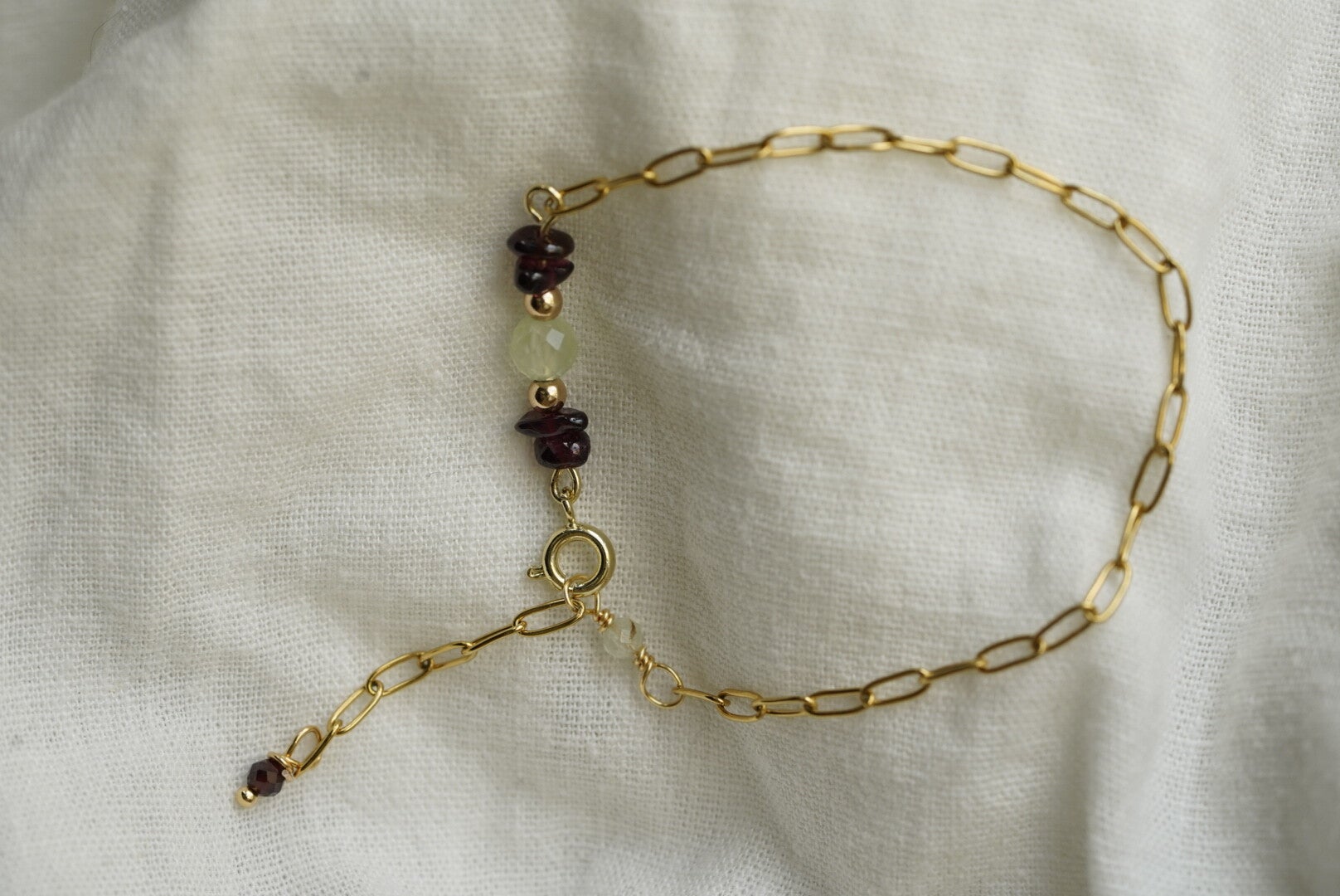 Armband Granaat Prehniet